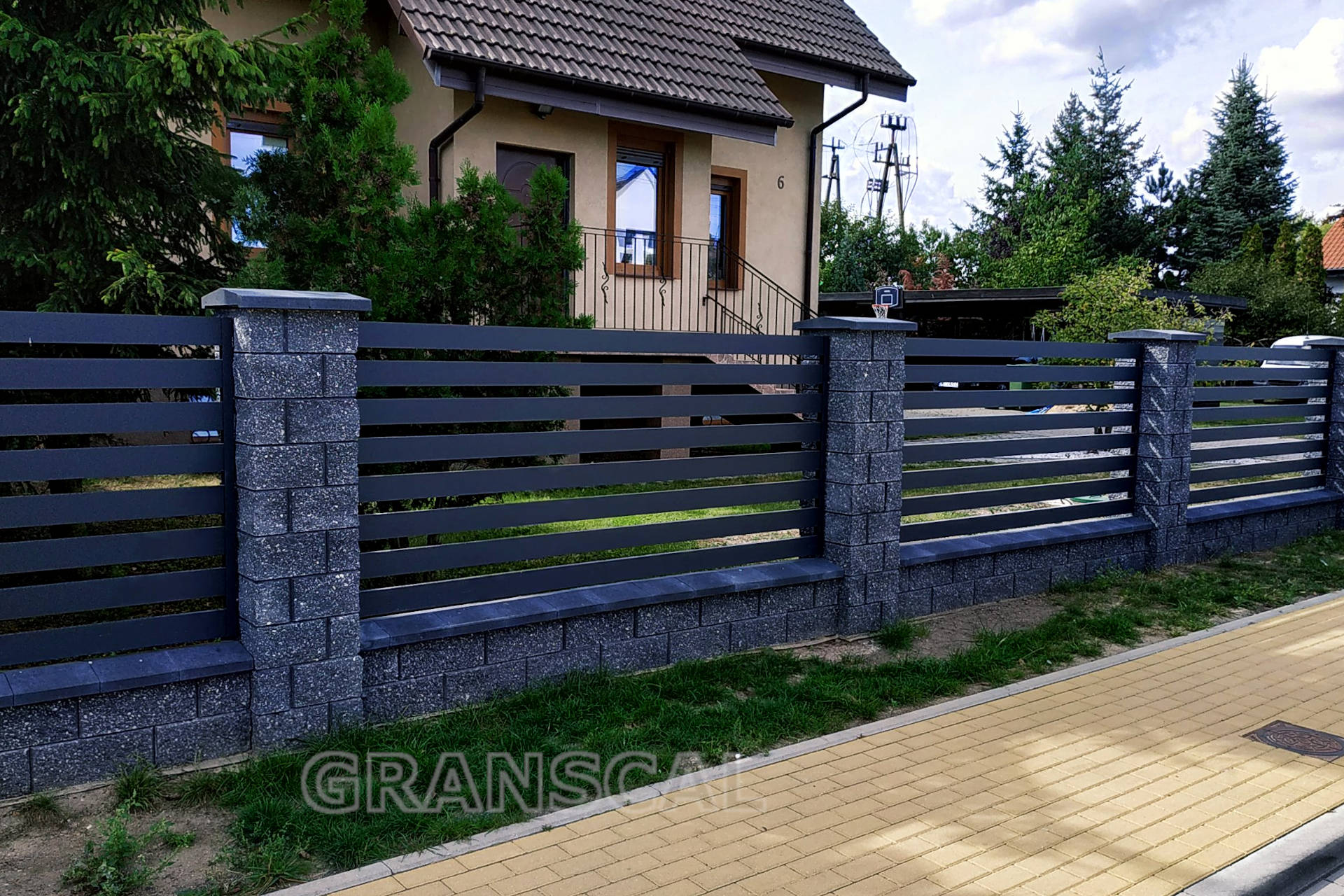 panel aluminiowy ogrodzeniowy